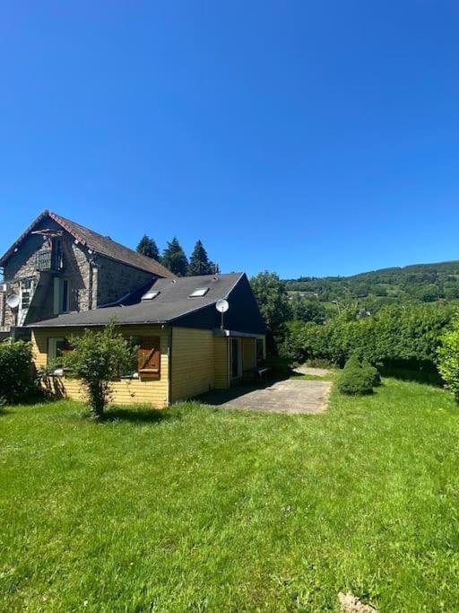 Maison Lumineuse Et Spacieuse Avec Terrain La Bourboule Luaran gambar